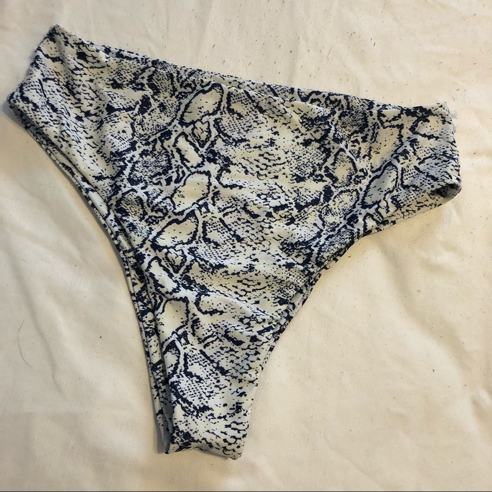 Zaful high waisted bikini bottom Sz.6